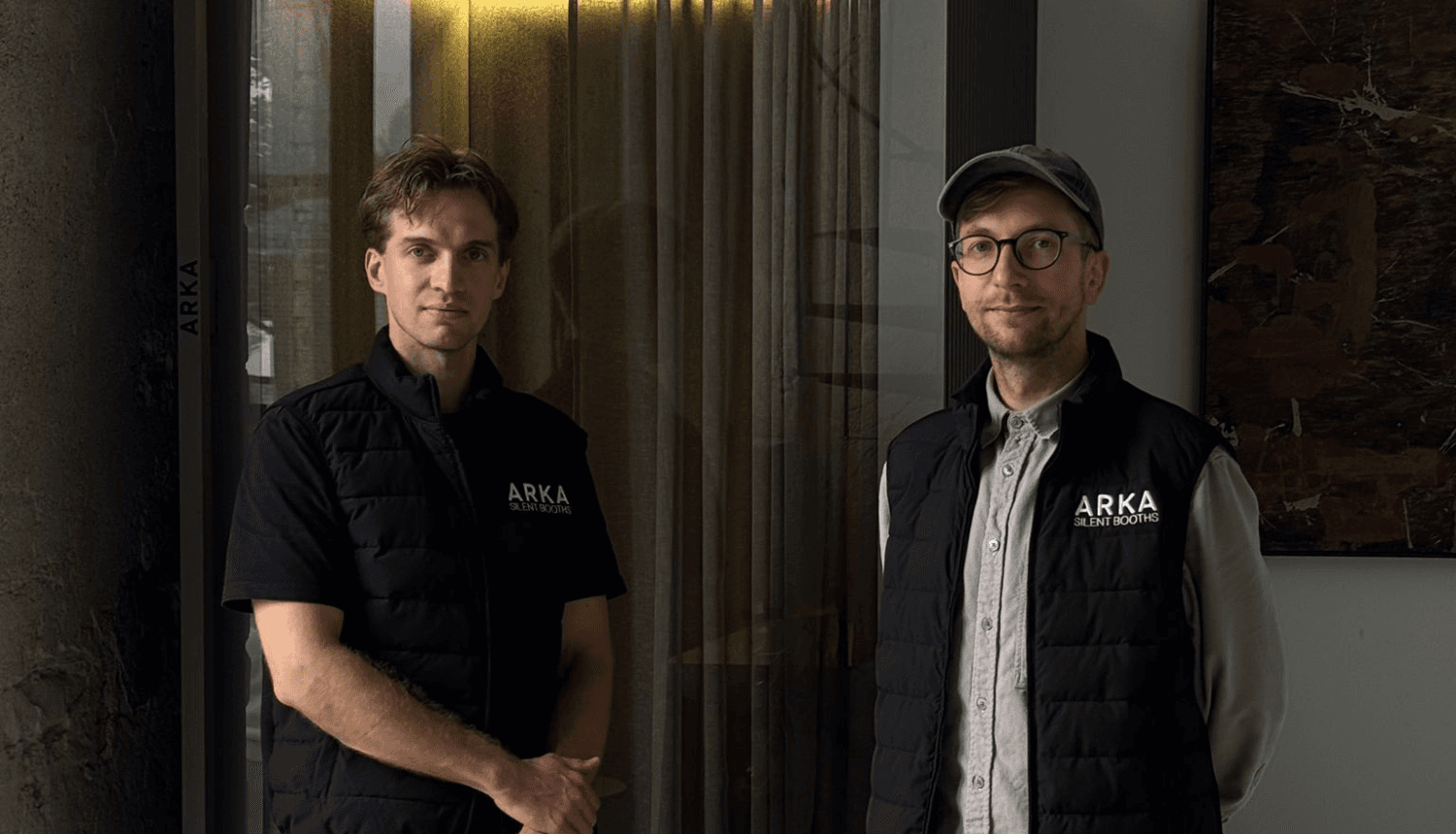 Cēsu biznesa inkubatorā rodas inovatīvs risinājums produktīvam darbam biroja kņadā